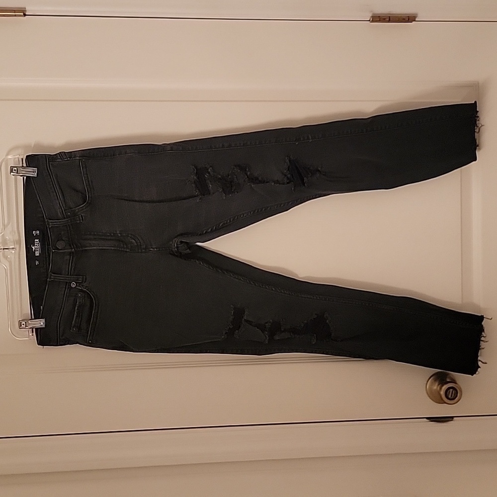 Hollister Super Skinny Black Distressed Jeans with Raw Hem. Size 29.